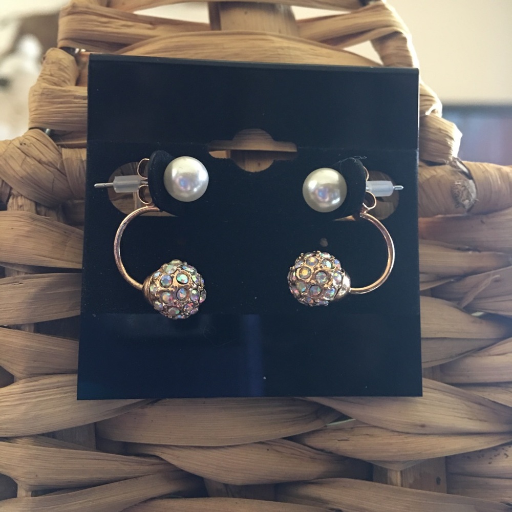 Aurora borealis and pearl two part pierced earring